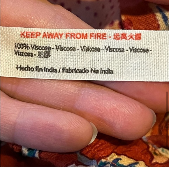 Anthropologie Sonrisa Paisley Pants Floral Red
Rouge Pattern Pull on small - Picture 7 of 10